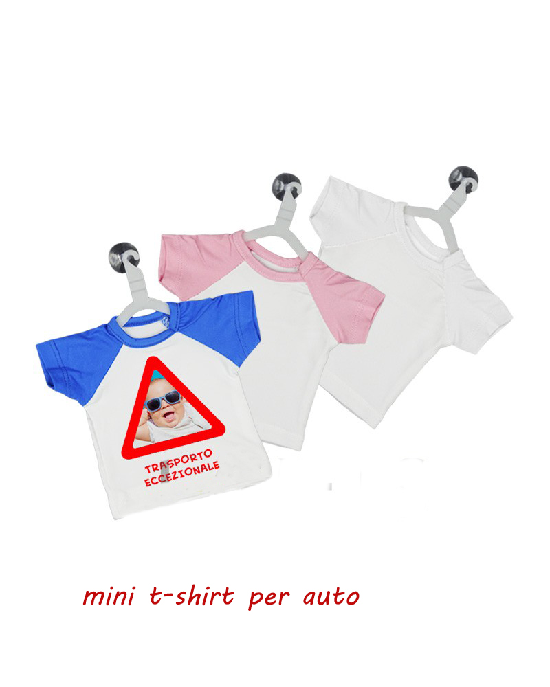 mini-t-shirt-per-auto-con-maniche-colorate